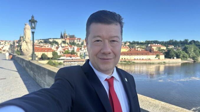 Foto Facebook Tomio Okamura